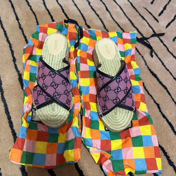 💯 Authentic Gucci Espadrilles! Pink and blue. - Picture 3 of 4